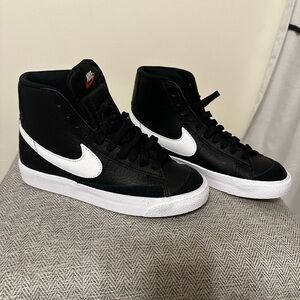 Nike Blazer ‘77 kids court Black High-Top Sneakers